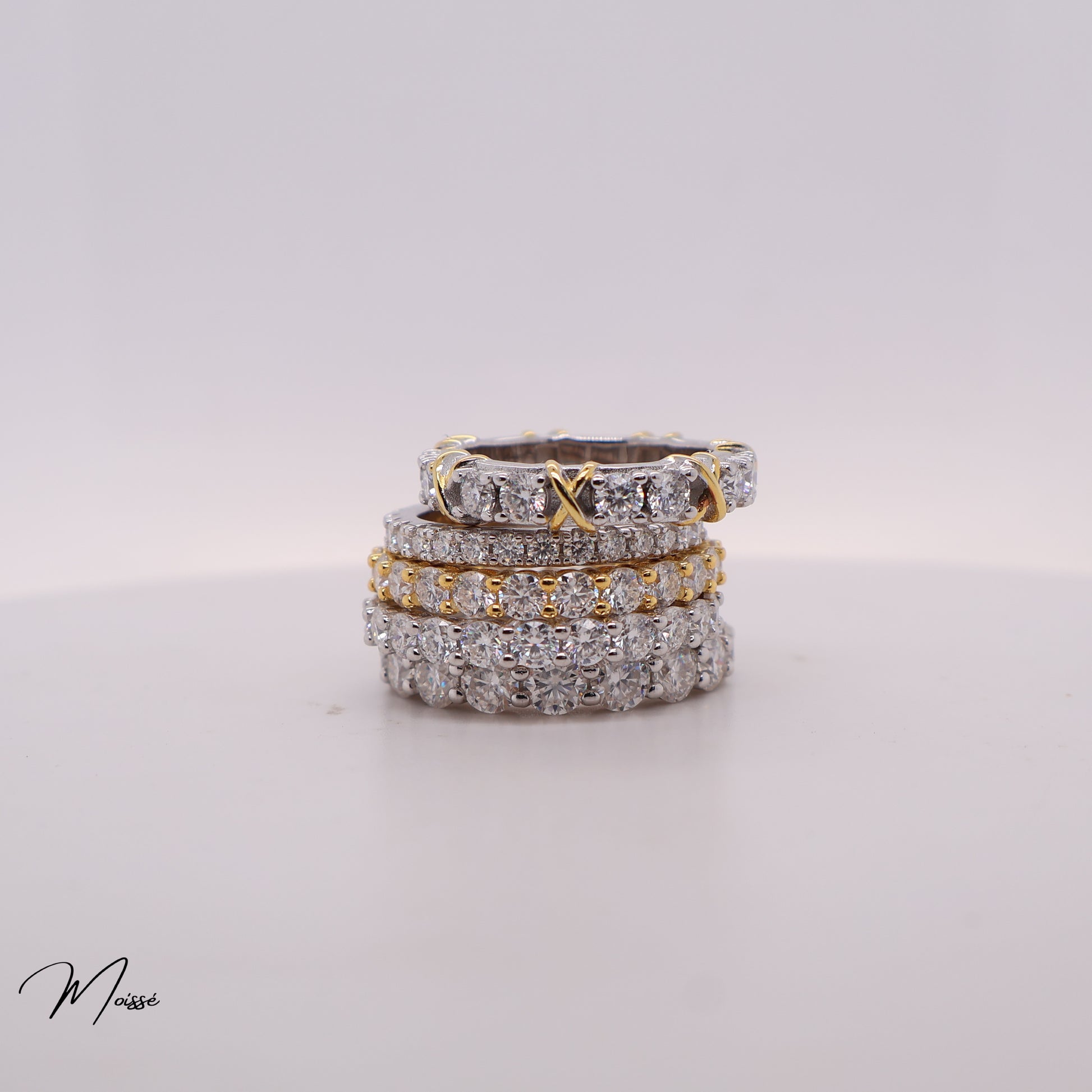 Harlow Band | Two-Tone Moissanite Ring