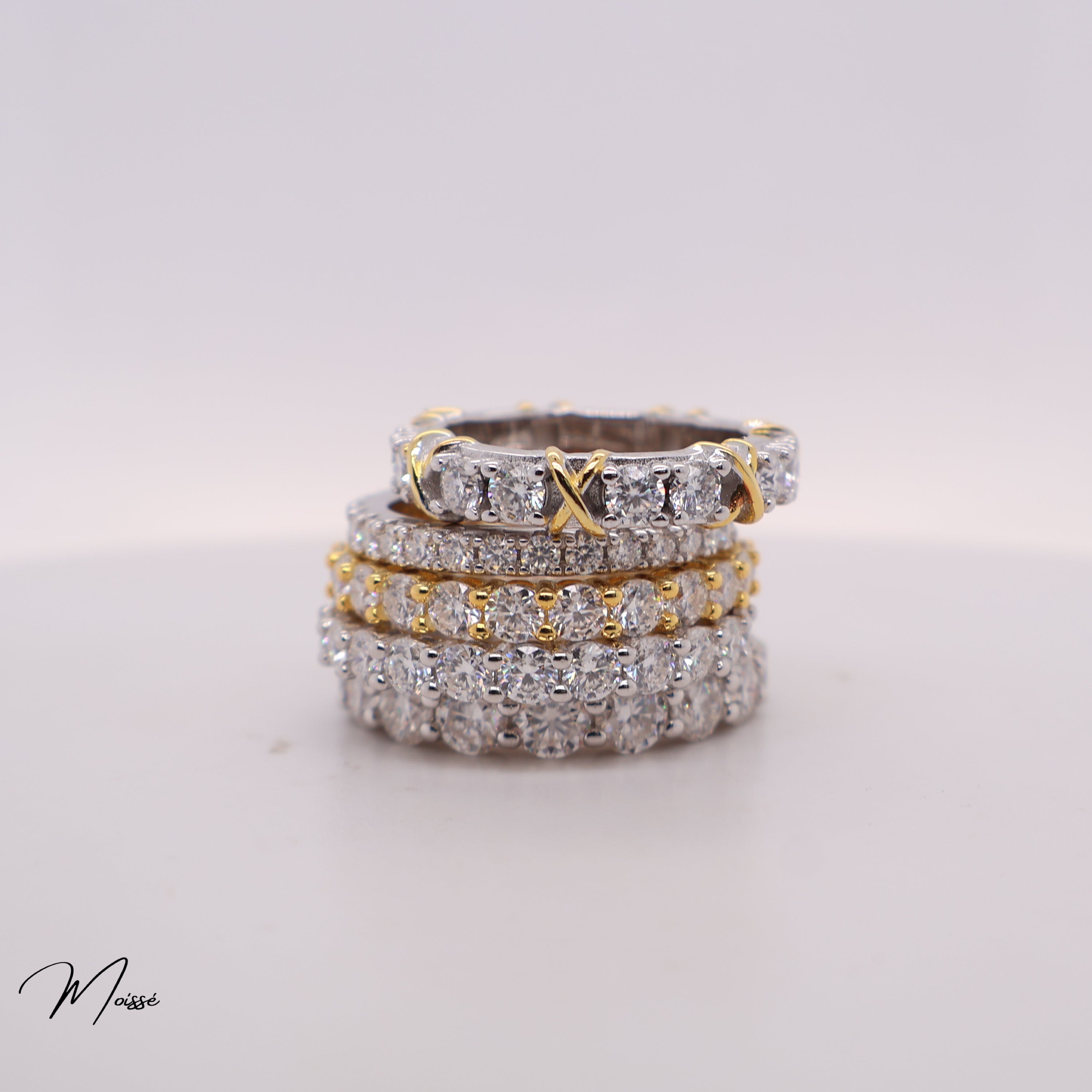 Harlow Band | Two-Tone Moissanite Ring
