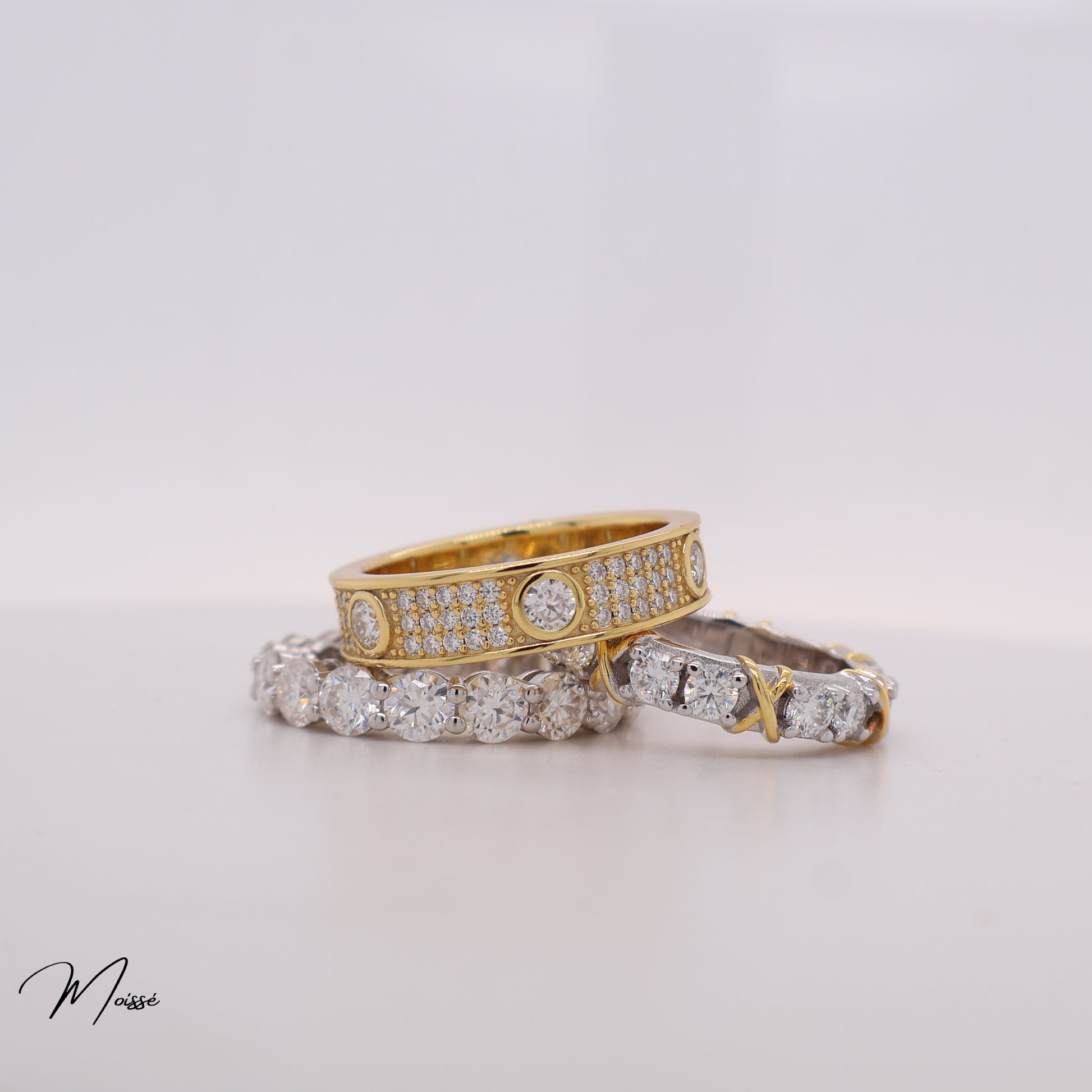 The Amour Band | Moissanite Accent Ring