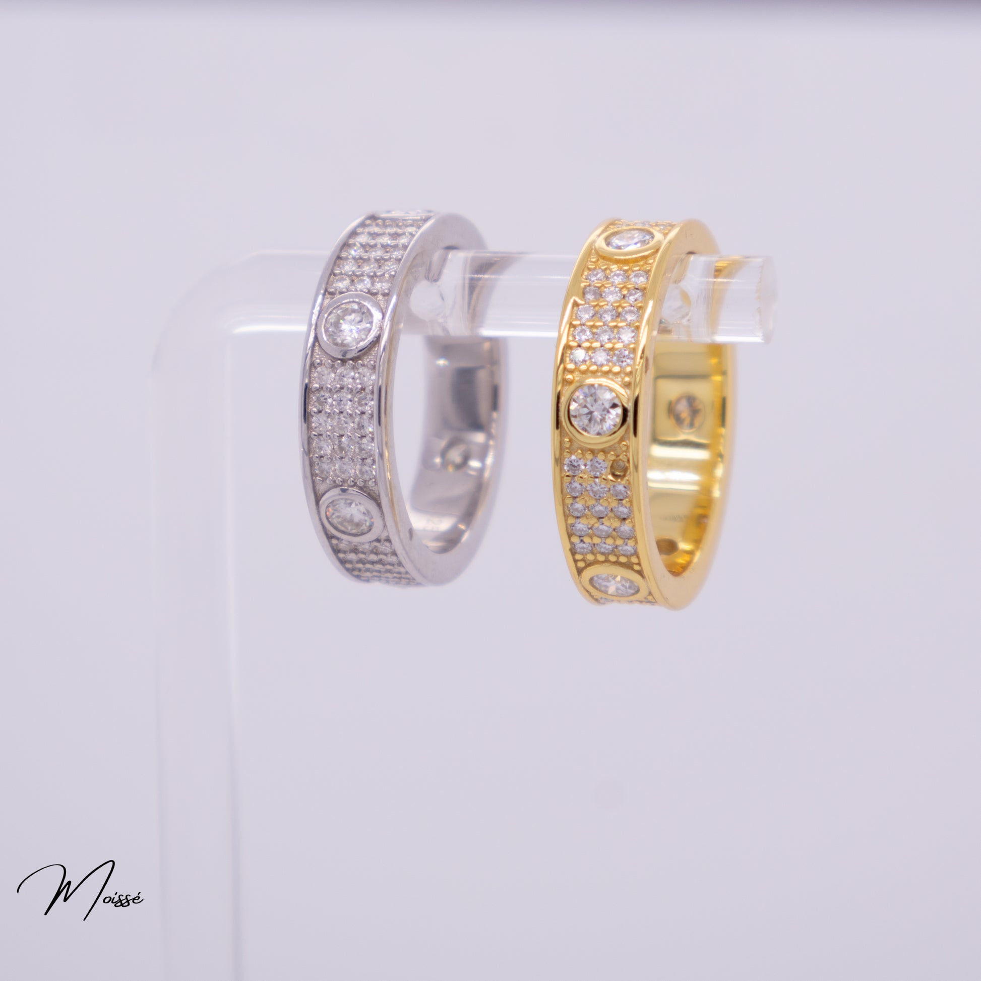 The Amour Band | Moissanite Accent Ring